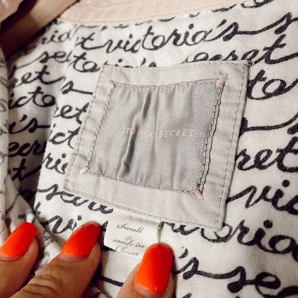 VICTORIA’S Secret All-Over Logo Pajama Set - Picture 6 of 15